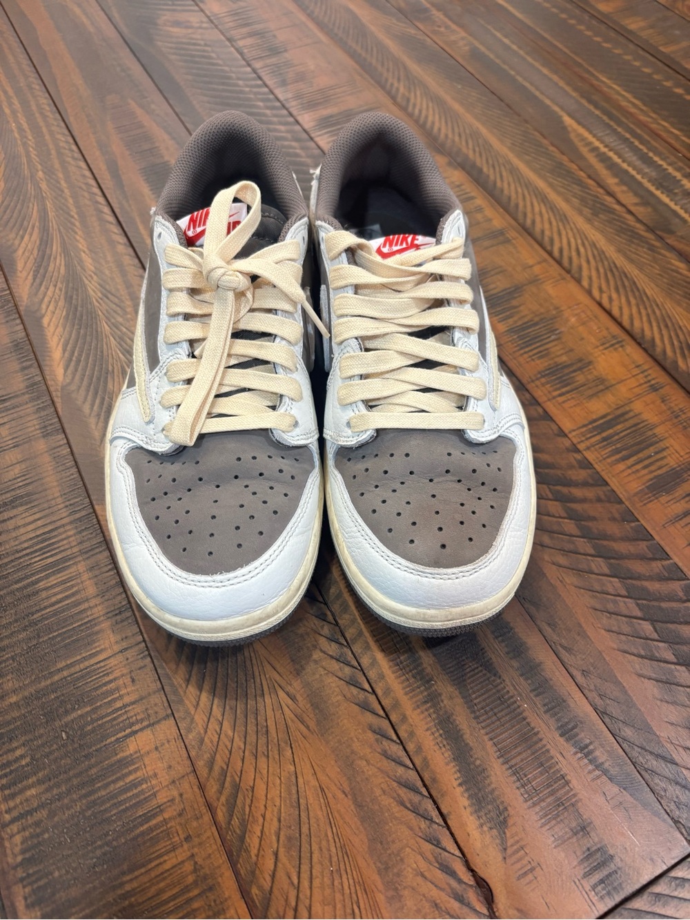 Nike Low-Top Sneakers in Gray, White and Cream